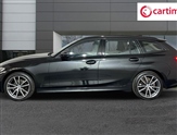 BMW 3 Series Image 3