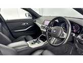 BMW 3 Series Image 6