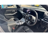 BMW 3 Series Image 6