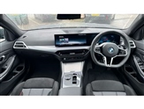 BMW 3 Series Image 4