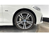 BMW 3 Series Image 4