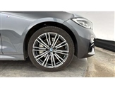 BMW 3 Series Image 4