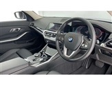 BMW 3 Series Image 6