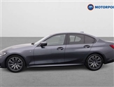 BMW 3 Series Image 4