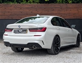 BMW 3 Series Image 6