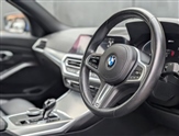 BMW 3 Series Image 2