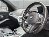 BMW 3 Series Image 2