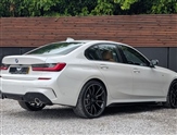 BMW 3 Series Image 6