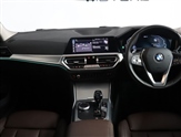 BMW 3 Series Image 3