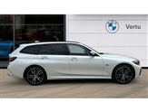 BMW 3 Series Image 3