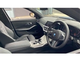 BMW 3 Series Image 6