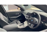 BMW 3 Series Image 6