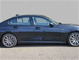 BMW 3 Series Image 4