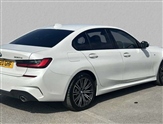 BMW 3 Series Image 4