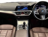 BMW 3 Series Image 6