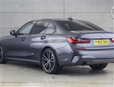 BMW 3 Series Image 2