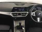 BMW 3 Series Image 4