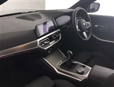 BMW 3 Series Image 6