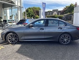 BMW 3 Series Image 4