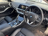 BMW 3 Series Image 6