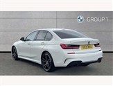 BMW 3 Series Image 2