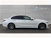BMW 3 Series Image 3