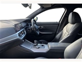 BMW 3 Series Image 2