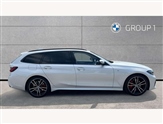 BMW 3 Series Image 3