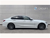 BMW 3 Series Image 3
