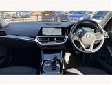 BMW 3 Series Image 4