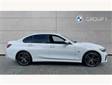 BMW 3 Series Image 3