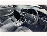 BMW 3 Series Image 6