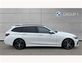 BMW 3 Series Image 3