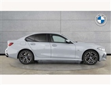 BMW 3 Series Image 3