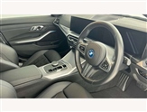 BMW 3 Series Image 6
