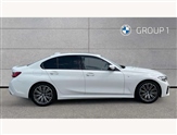 BMW 3 Series Image 3