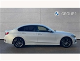 BMW 3 Series Image 3