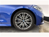 BMW 3 Series Image 4
