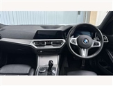 BMW 3 Series Image 4