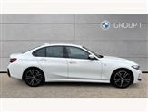 BMW 3 Series Image 3