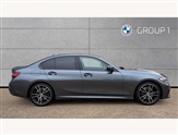 BMW 3 Series Image 3