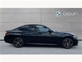 BMW 3 Series Image 3