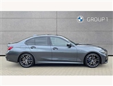 BMW 3 Series Image 3