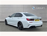 BMW 3 Series Image 2