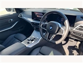 BMW 3 Series Image 6