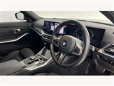 BMW 3 Series Image 6