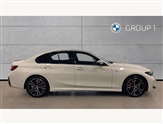 BMW 3 Series Image 3