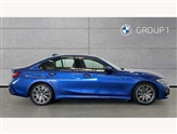 BMW 3 Series Image 3