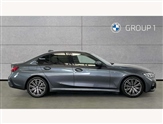 BMW 3 Series Image 3