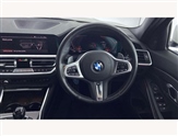 BMW 3 Series Image 5
